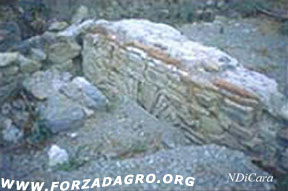 La finestra rinvenuta in seguito agli scavi archeologici